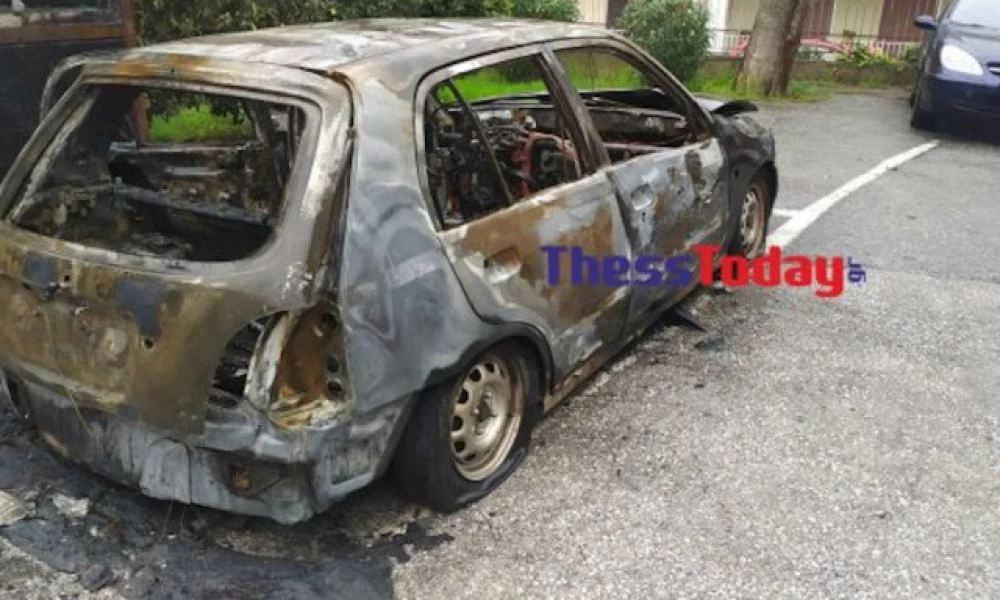 Καλαμαριά: Αγνωστος βάζει φωτιά σε ΙΧ του Δήμου που μοίραζε τρόφιμα σε ευπαθείς ομάδες